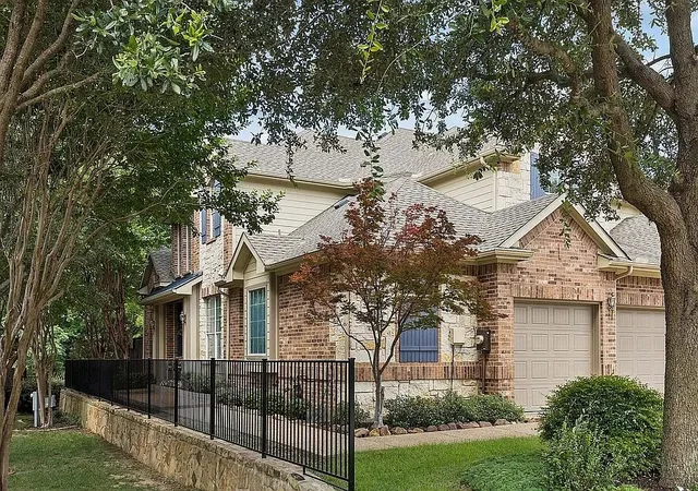 Photo 2 of Townhouse for sale at 6303 Wildlife Trl, Garland, TX 75044 | MLS# 21327762 | Listing updated on 2026-09-13