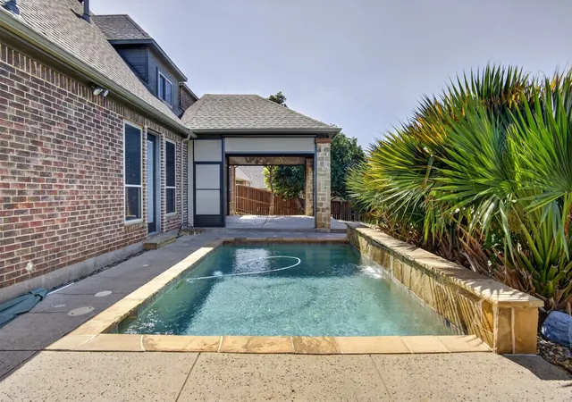 Photo 2 of Single family home for sale at 7913 Forest View Ct, North Richland Hills, TX 76182 | MLS# 21328255 | Listing updated on 2026-09-13