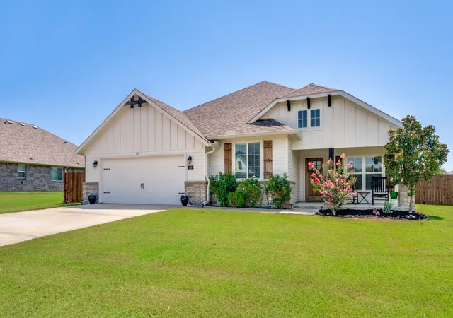 Photo 1 of Single family home for sale at 116 Kens Ct, Pilot Point, TX 76258 | MLS# 21283823 | Listing updated on 2026-09-26
