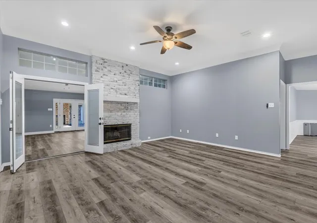 Photo 4 of Single family home for sale at 812 Country Lane Dr, Mc Gregor, TX 76657 | MLS# 21307314 | Listing updated on 2026-09-10