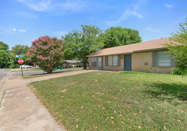 Photo 2 of Single family home for sale at 3401 Jewell Dr, Gatesville, TX 76528 | MLS# 21328289 | Listing updated on 2026-09-14