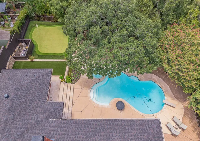 Photo 2 of Single family home for sale at 1406 Riverview Dr, Arlington, TX 76012 | MLS# 21328214 | Listing updated on 2026-10-05