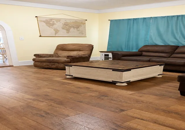 Photo 4 of Single family home for sale at 200 S Mimosa St, Paradise, TX 76073 | MLS# 21328167 | Listing updated on 2026-09-14