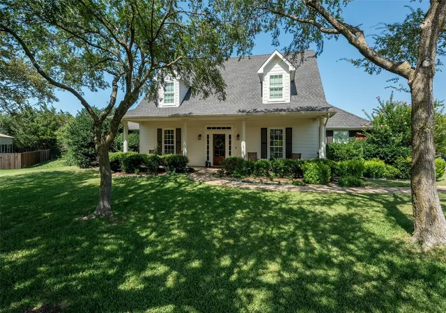 Photo 2 of Sale Pending at 4020 Zachs Ct, Midlothian, TX 76065 | MLS# 21323242 | Listing updated on 2026-09-14