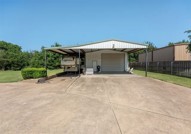 Photo 3 of Sale Pending at 4020 Zachs Ct, Midlothian, TX 76065 | MLS# 21323242 | Listing updated on 2026-09-14