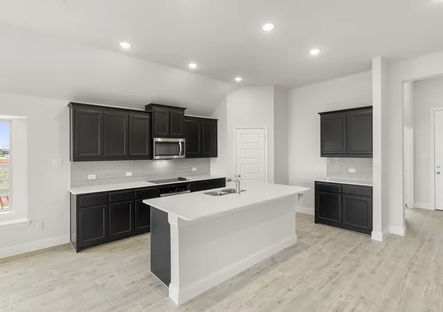 Photo 3 of Single family home for sale at 6217 Delacroix Dr, Royse City, TX 75189 | MLS# 21328322 | Listing updated on 2026-10-01