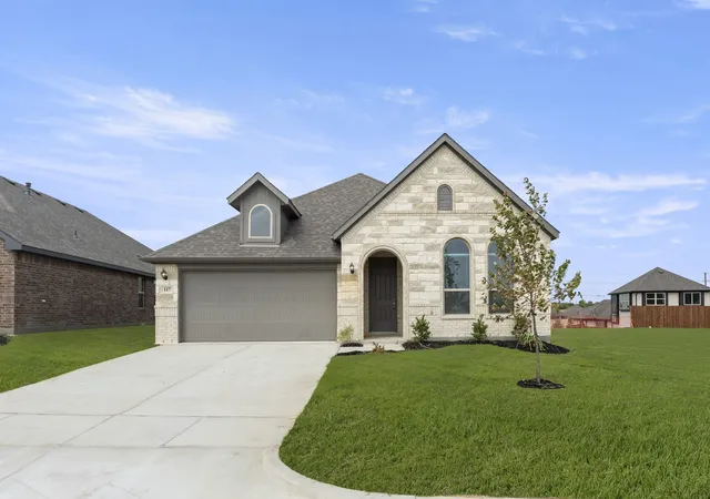 Photo 1 of Single family home for sale at 117 Meadow Rd, Mesquite, TX 75181 | MLS# 21328335 | Listing updated on 2026-10-01