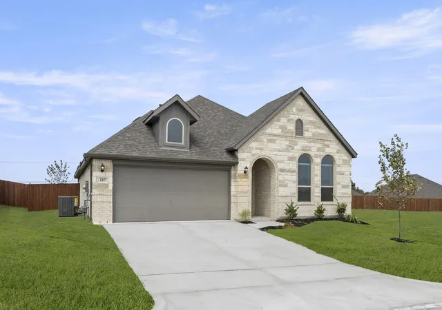 Photo 2 of Single family home for sale at 117 Meadow Rd, Mesquite, TX 75181 | MLS# 21328335 | Listing updated on 2026-10-01