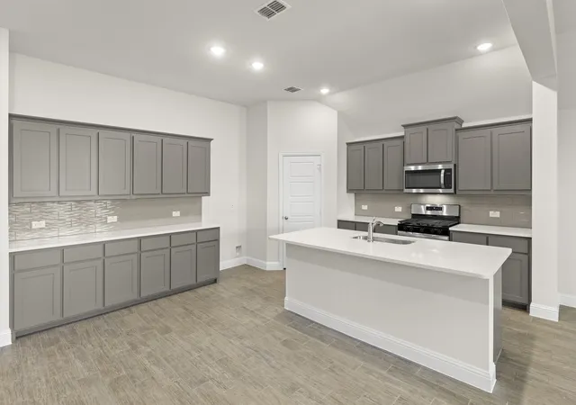 Photo 3 of Single family home for sale at 117 Meadow Rd, Mesquite, TX 75181 | MLS# 21328335 | Listing updated on 2026-10-01