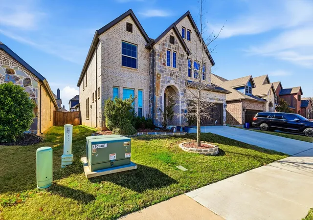 Photo 2 of Single family home for sale at 2717 Calloway Crk, Fort Worth, TX 76118 | MLS# 21324417 | Listing updated on 2026-09-12