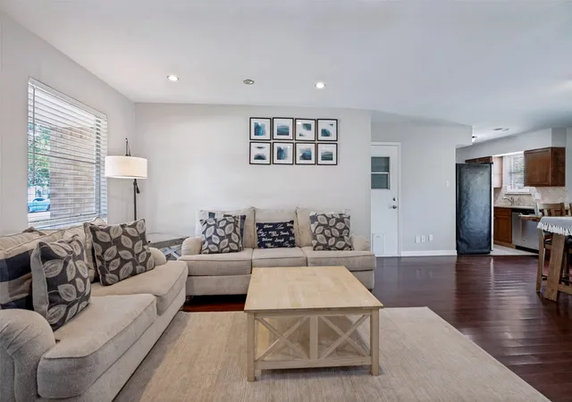 Photo 3 of Single family home for sale at 1404 Timberlake Cir, Richardson, TX 75080 | MLS# 21328346 | Listing updated on 2026-09-08