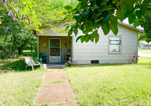 Photo 1 of Single family home for sale at 312 E Elm St, Celina, TX 75009 | MLS# 21317233 | Listing updated on 2026-09-14