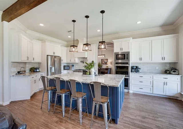 Photo 2 of Single family home for sale at 135 Crooked Stick Ln, Aledo, TX 76008 | MLS# 21328414 | Listing updated on 2026-09-13
