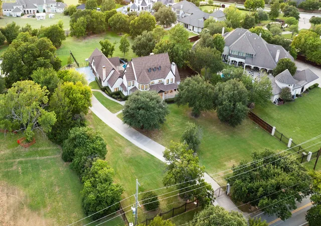 Photo 3 of Mansion for sale at 276 Pine Dr, Southlake, TX 76092 | MLS# 21327403 | Listing updated on 2026-09-13