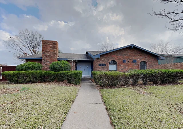 Photo 1 of Single family home for sale at 3522 Whitney Dr, Carrollton, TX 75007 | MLS# 21327927 | Listing updated on 2026-09-14