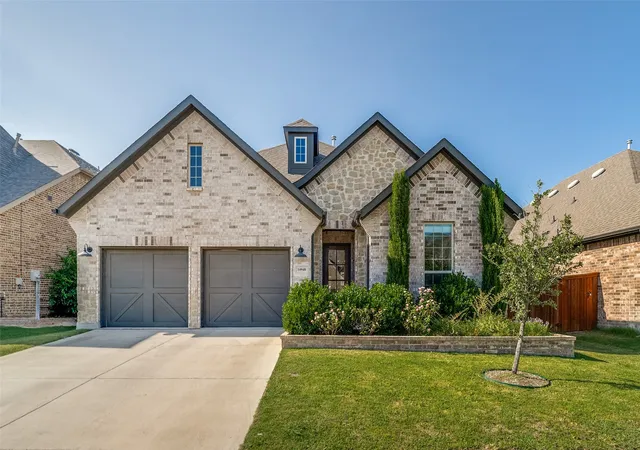 Photo 1 of Sale Pending at 14948 Gentry Dr, Aledo, TX 76008 | MLS# 21328432 | Listing updated on 2026-09-12