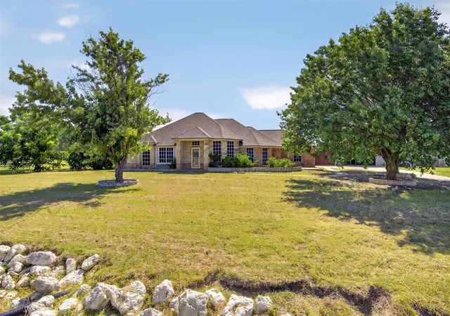 Photo 2 of Single family home for sale at 7851 Mavis Ave, Waxahachie, TX 75167 | MLS# 21328358 | Listing updated on 2026-09-16