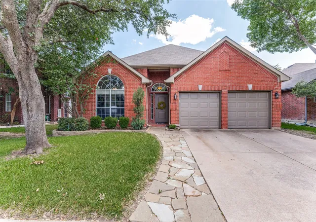 Photo 2 of Sale Pending at 4512 Angelina Wy, Fort Worth, TX 76137 | MLS# 21328457 | Listing updated on 2026-09-10