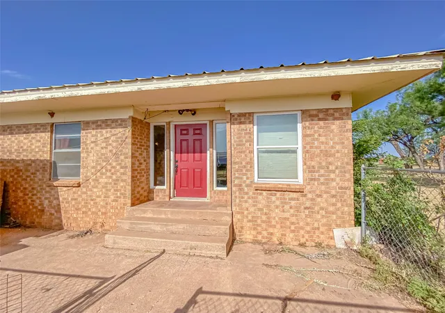 Photo 3 of Single family home for sale at 1195 County Road 415, Merkel, TX 79536 | MLS# 21325798 | Listing updated on 2026-09-16