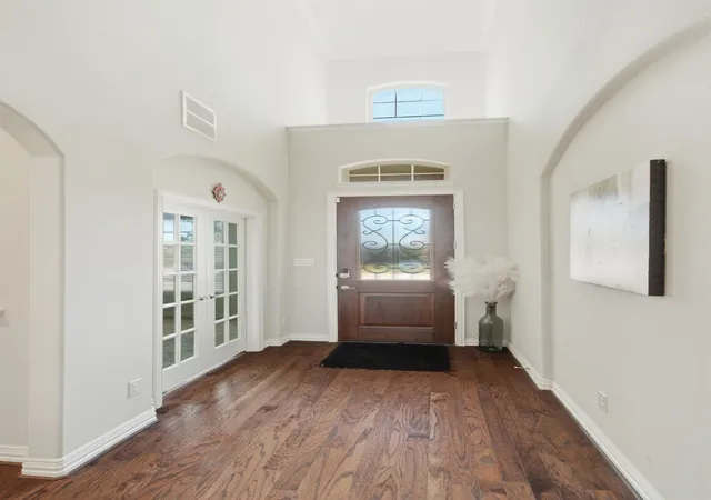 Photo 3 of Single family home for sale at 4211 Prado Ct, Irving, TX 75063 | MLS# 21326738 | Listing updated on 2026-09-08