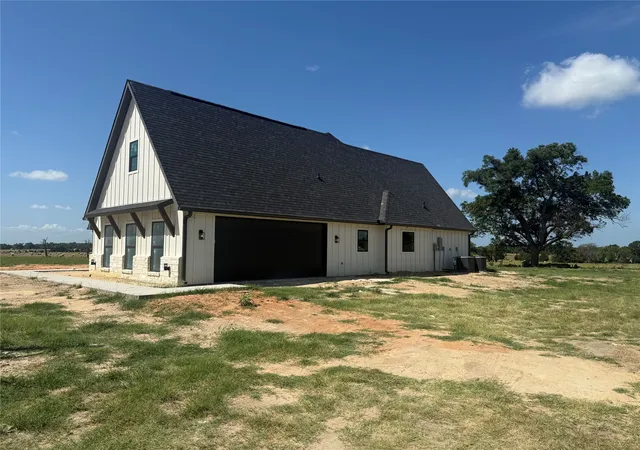 Photo 2 of Single family home for sale at 408 Vz County Road 2115, Canton, TX 75103 | MLS# 21328645 | Listing updated on 2026-09-21