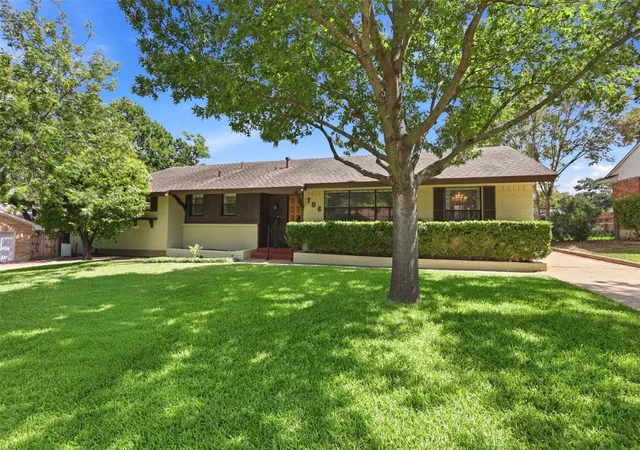 Photo 3 of Single family home for sale at 706 Peach Tree Ln, Garland, TX 75041 | MLS# 21328672 | Listing updated on 2026-09-12
