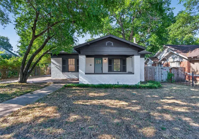Photo 1 of Single family home for sale at 3410 Meadowbrook Dr, Fort Worth, TX 76103 | MLS# 21328563 | Listing updated on 2026-09-12