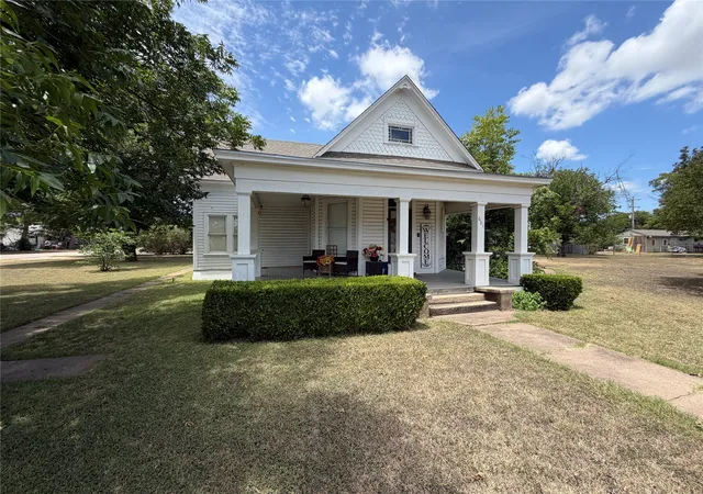 Photo 3 of Sale Pending at 601 N San Jacinto St, Whitney, TX 76692 | MLS# 21328745 | Listing updated on 2026-09-14