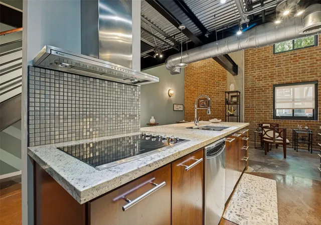 Photo 4 of Condo for sale at 3110 Thomas Ave #111, Dallas, TX 75204 | MLS# 21328787 | Listing updated on 2026-09-13