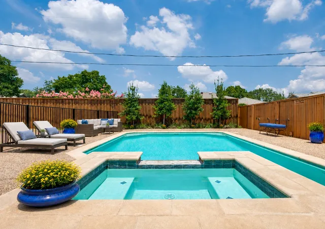 Photo 1 of Sale Pending at 1005 De Pauw Dr, Arlington, TX 76012 | MLS# 21328776 | Listing updated on 2026-09-14