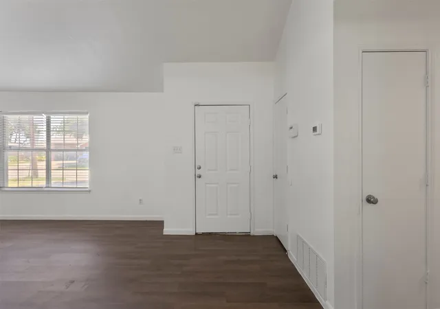 Photo 3 of Single family home for sale at 4650 Mexicana Rd, Dallas, TX 75212 | MLS# 21328809 | Listing updated on 2026-07-31