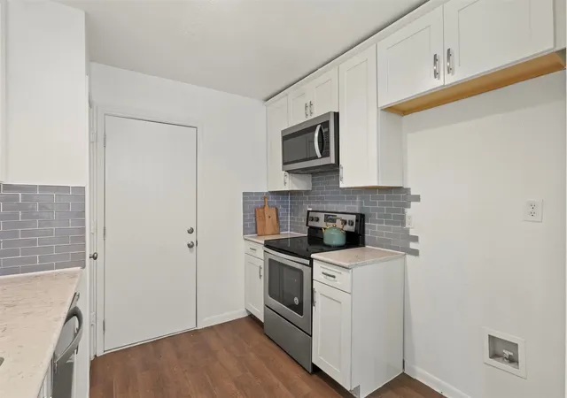 Photo 4 of Single family home for sale at 4650 Mexicana Rd, Dallas, TX 75212 | MLS# 21328809 | Listing updated on 2026-07-31