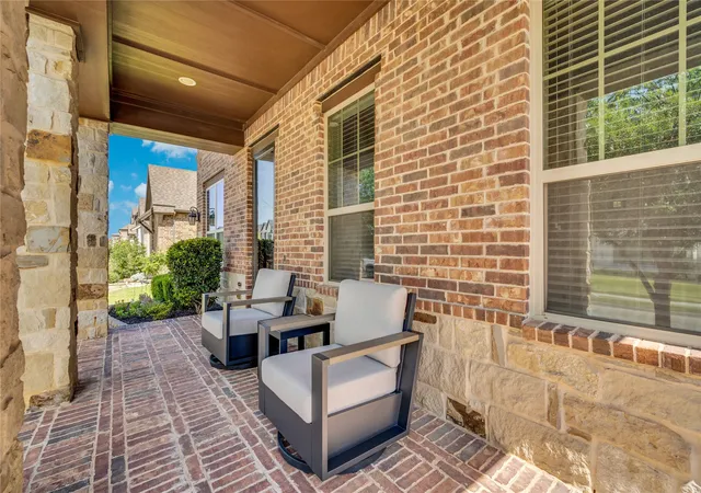 Photo 2 of Single family home for sale at 1501 Birds Fort Trl, Arlington, TX 76005 | MLS# 21328829 | Listing updated on 2026-08-02