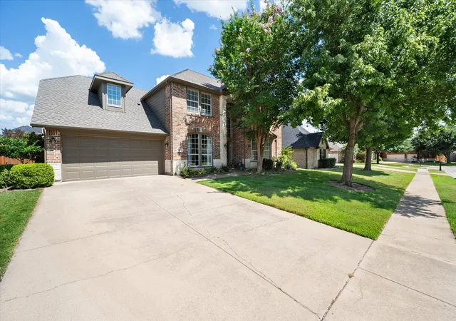 Photo 1 of Single family home for sale at 1502 Mallard Cir, Mansfield, TX 76063 | MLS# 21328500 | Listing updated on 2026-10-01