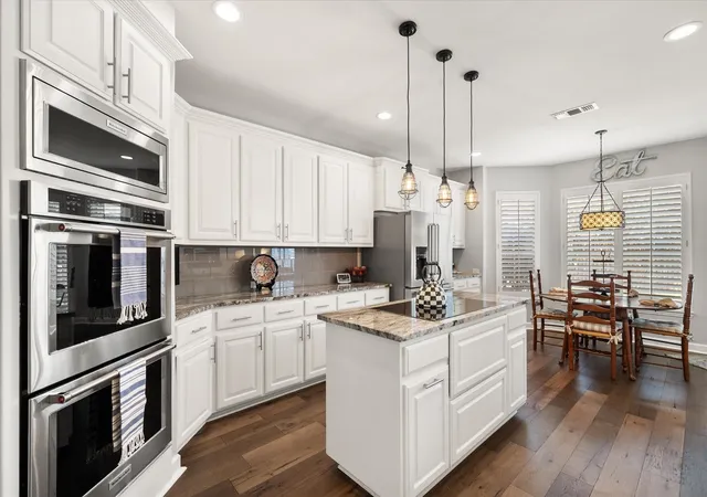 Photo 2 of Single family home for sale at 1502 Mallard Cir, Mansfield, TX 76063 | MLS# 21328500 | Listing updated on 2026-10-01