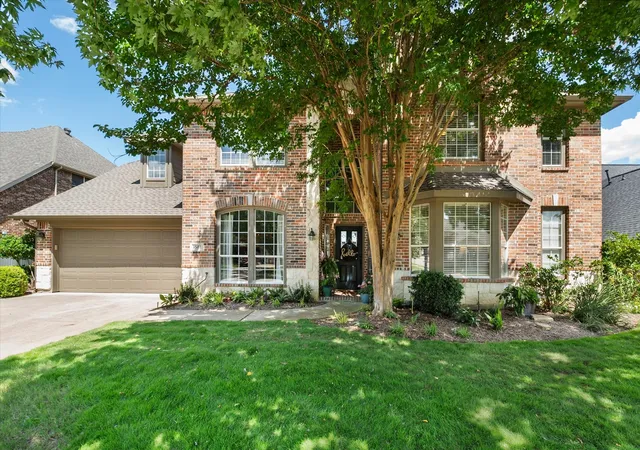 Photo 4 of Single family home for sale at 1502 Mallard Cir, Mansfield, TX 76063 | MLS# 21328500 | Listing updated on 2026-10-01