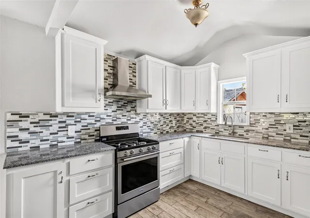 Photo 1 of Single family home for sale at 4319 Glenhaven Blvd, Dallas, TX 75211 | MLS# 21328504 | Listing updated on 2026-09-14