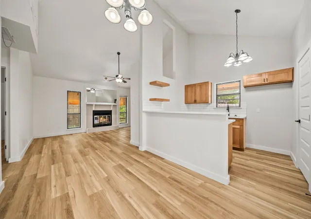 Photo 4 of Townhouse for sale at 420 S Las Vegas Trl, Fort Worth, TX 76108 | MLS# 21328930 | Listing updated on 2026-09-10
