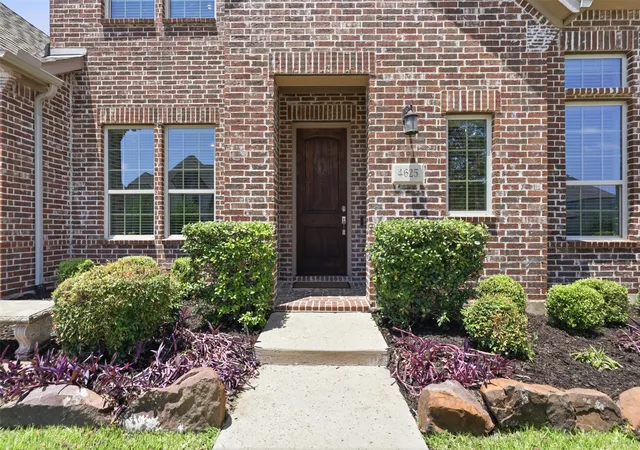 Photo 4 of Sale Pending at 4625 Maverick Wy, Carrollton, TX 75010 | MLS# 21328967 | Listing updated on 2026-09-13