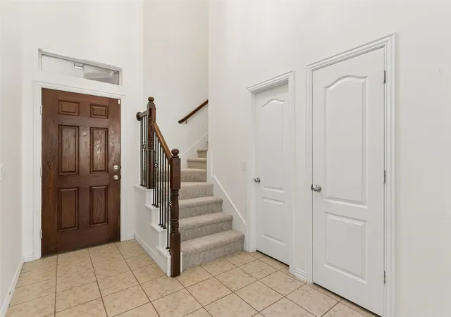 Photo 3 of Townhouse for sale at 1844 Villa Dr, Allen, TX 75013 | MLS# 21323803 | Listing updated on 2026-09-13