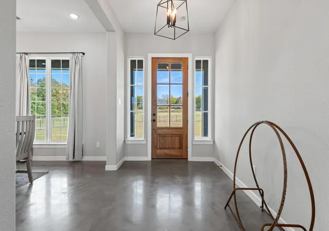 Photo 3 of Single family home for sale at 856 Yowell Hill Rd, Whitewright, TX 75491 | MLS# 21327447 | Listing updated on 2026-09-08
