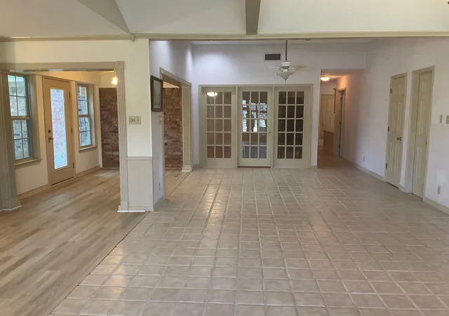 Photo 4 of Townhouse for sale at 205 Northwood Blvd, Corsicana, TX 75110 | MLS# 21328556 | Listing updated on 2026-09-08