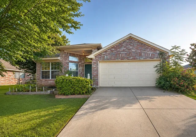 Photo 1 of Single family home for sale at 917 Bard Dr, Garland, TX 75040 | MLS# 21329129 | Listing updated on 2026-07-28