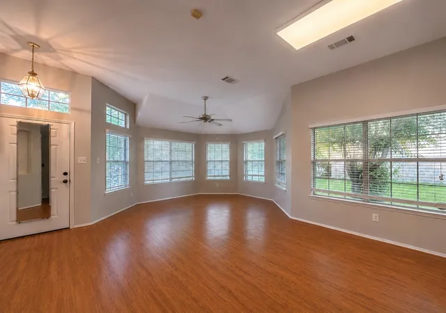 Photo 2 of Single family home for sale at 917 Bard Dr, Garland, TX 75040 | MLS# 21329129 | Listing updated on 2026-07-28