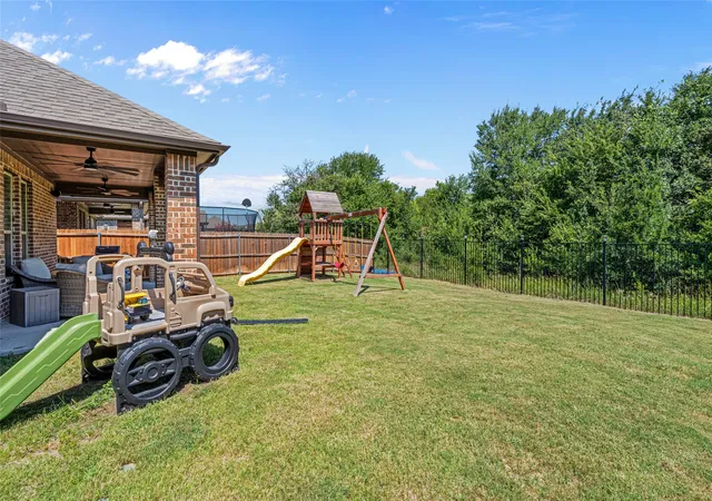 Photo 2 of Single family home for sale at 14856 Gladstone Dr, Aledo, TX 76008 | MLS# 21327323 | Listing updated on 2026-10-02