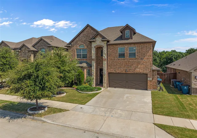 Photo 1 of Single family home for sale at 14856 Gladstone Dr, Aledo, TX 76008 | MLS# 21327323 | Listing updated on 2026-10-02
