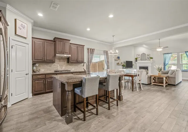 Photo 4 of Single family home for sale at 14856 Gladstone Dr, Aledo, TX 76008 | MLS# 21327323 | Listing updated on 2026-10-02