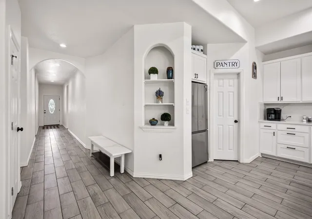 Photo 2 of Single family home for sale at 150 Browning Ct, Springtown, TX 76082 | MLS# 21329224 | Listing updated on 2026-09-10