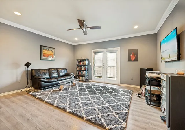 Photo 3 of Sale Pending at 3102 Kings Rd #3308, Dallas, TX 75219 | MLS# 21329225 | Listing updated on 2026-09-08