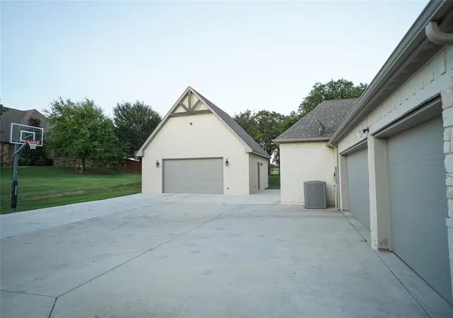 Photo 3 of Single family home for sale at 1945 County Road 1111, Decatur, TX 76234 | MLS# 21329269 | Listing updated on 2026-09-11